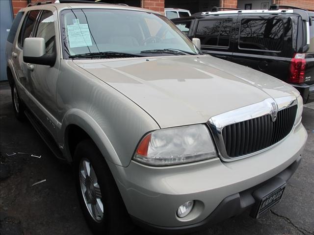 Photo of 2003 Lincoln Aviator