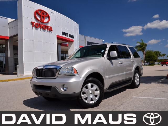 Photo of 2003 Lincoln Aviator