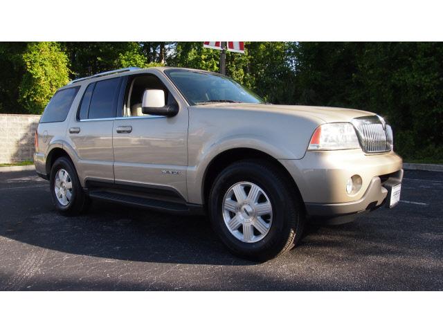 Photo of 2005 Lincoln Aviator