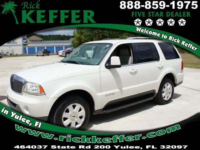 Photo of 2003 Lincoln Aviator