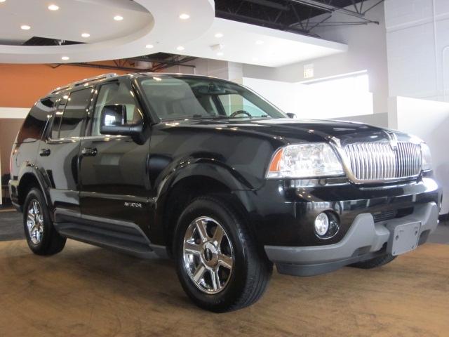 Photo of 2005 Lincoln Aviator