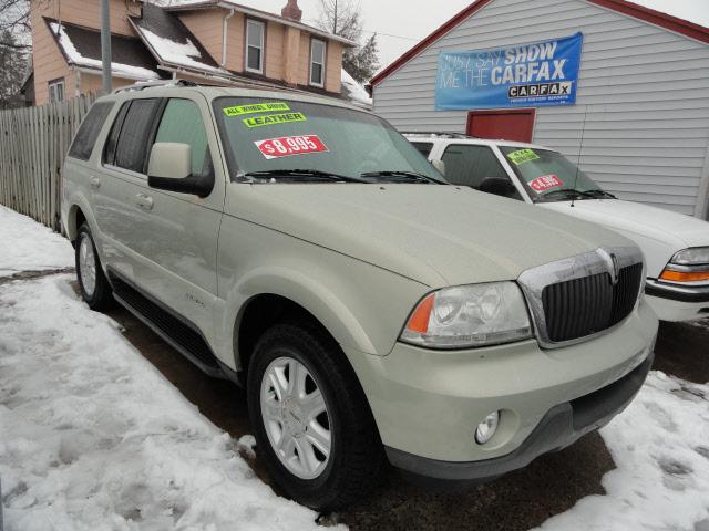 Photo of 2003 Lincoln Aviator