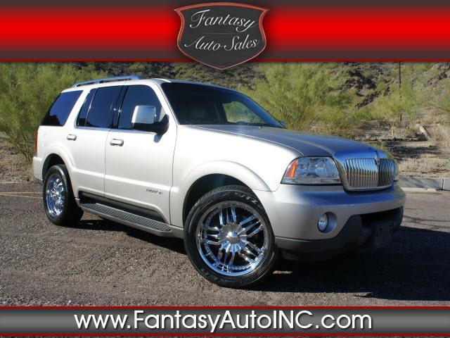 Photo of 2005 Lincoln Aviator