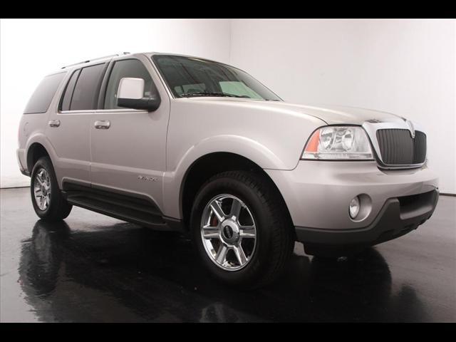 Photo of 2004 Lincoln Aviator