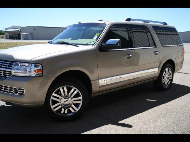 Photo of 2007 Lincoln Navigator L