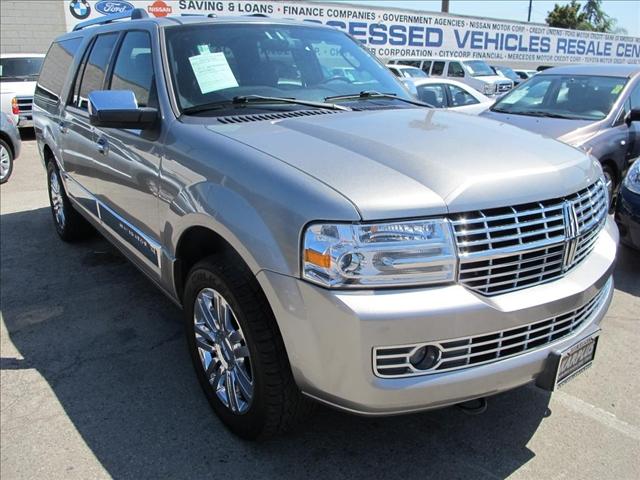 Photo of 2008 Lincoln Navigator L