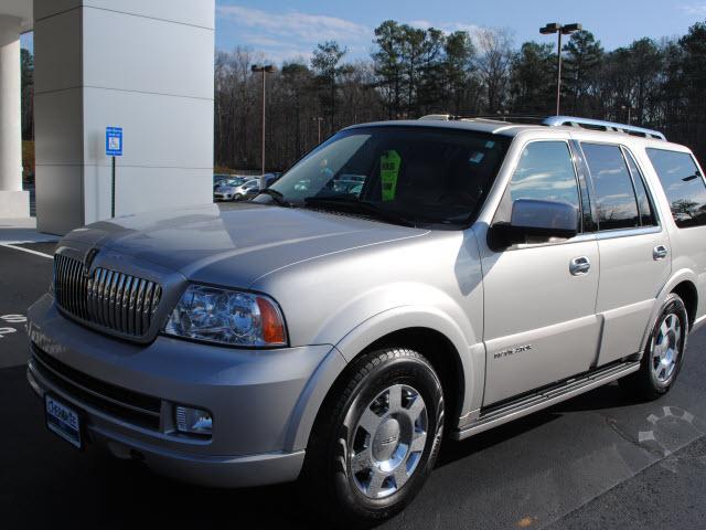 Photo of 2006 Lincoln Navigator