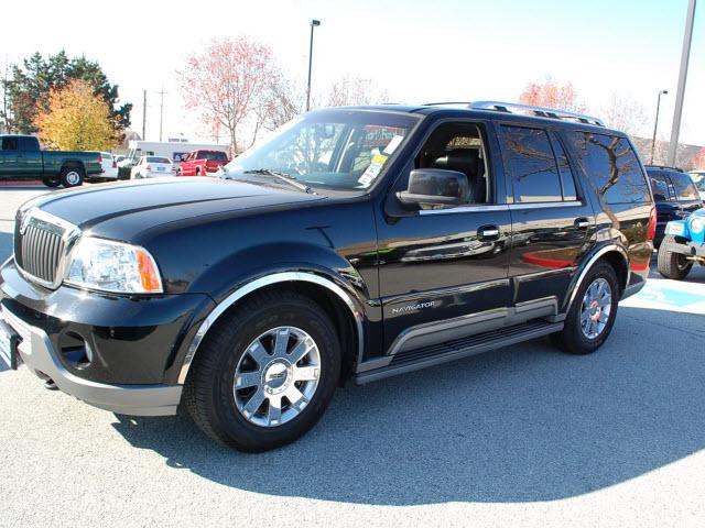 Photo of 2003 Lincoln Navigator