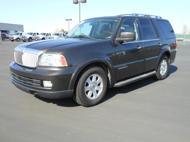 Photo of 2005 Lincoln Navigator