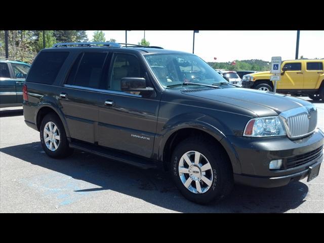 Photo of 2005 Lincoln Navigator