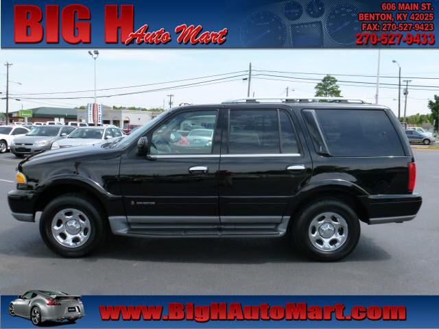 Photo of 2002 Lincoln Navigator