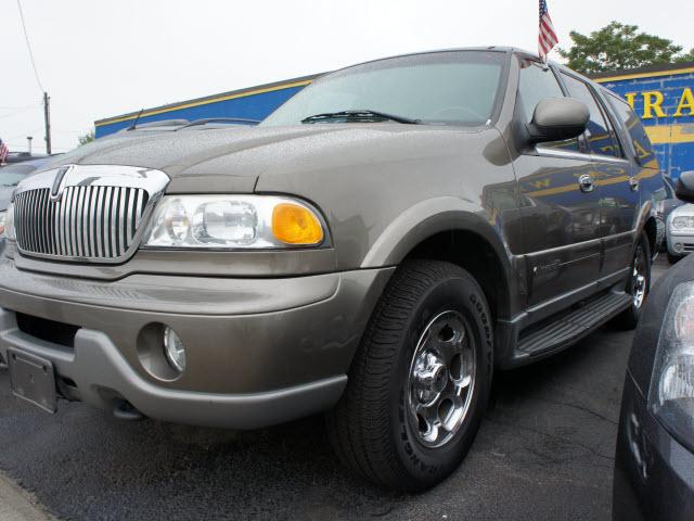 Photo of 2001 Lincoln Navigator