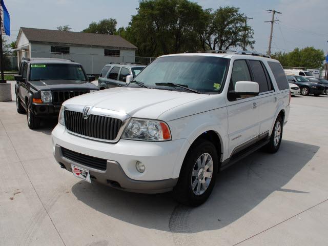 Photo of 2003 Lincoln Navigator