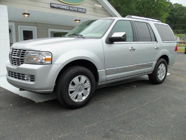 Photo of 2011 Lincoln Navigator