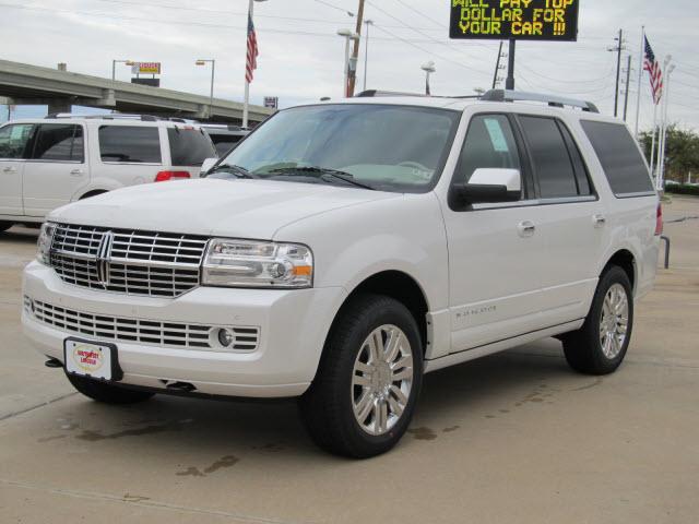 Photo of 2012 Lincoln Navigator