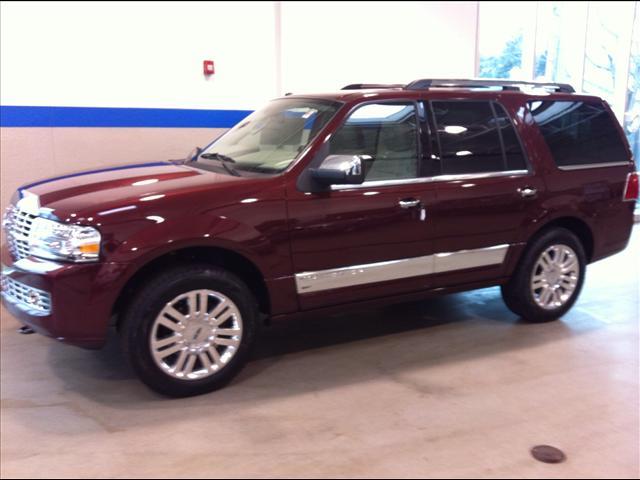 Photo of 2012 Lincoln Navigator