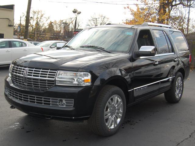 Photo of 2011 Lincoln Navigator