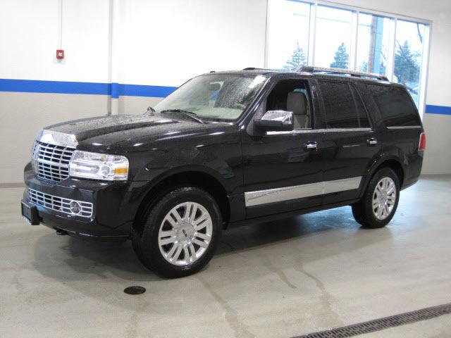 Photo of 2012 Lincoln Navigator