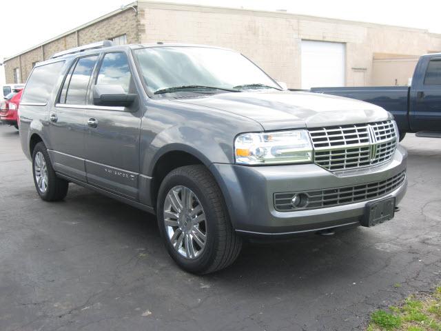 Photo of 2010 Lincoln Navigator L