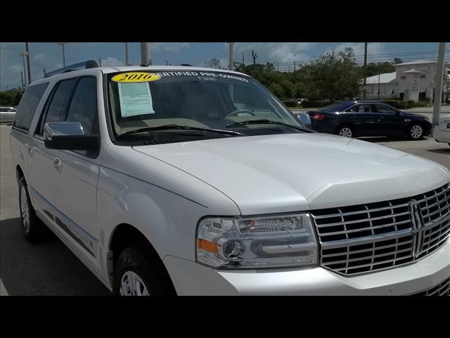 Photo of 2010 Lincoln Navigator L