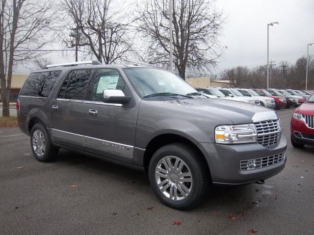 Photo of 2012 Lincoln Navigator