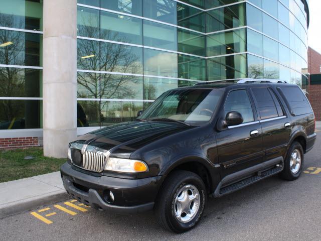 Photo of 1999 Lincoln Navigator
