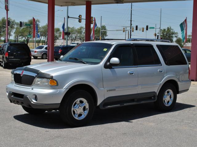 Photo of 1999 Lincoln Navigator