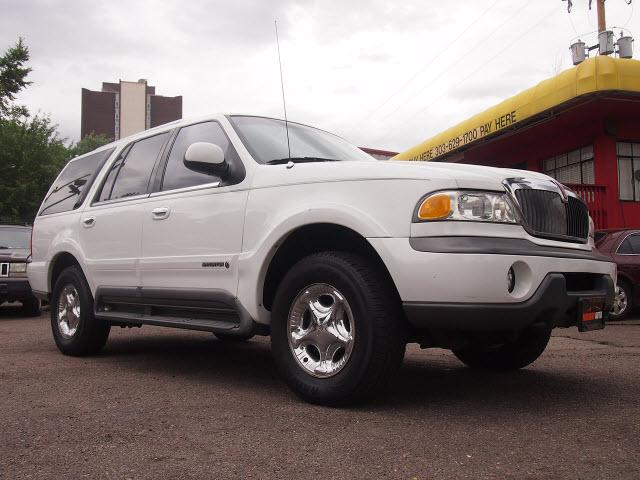 Photo of 1999 Lincoln Navigator