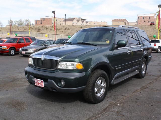 Photo of 1999 Lincoln Navigator
