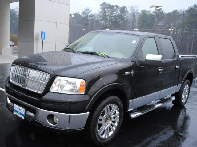 Photo of 2007 Lincoln Mark LT