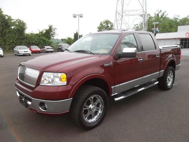 Photo of 2006 Lincoln Mark LT