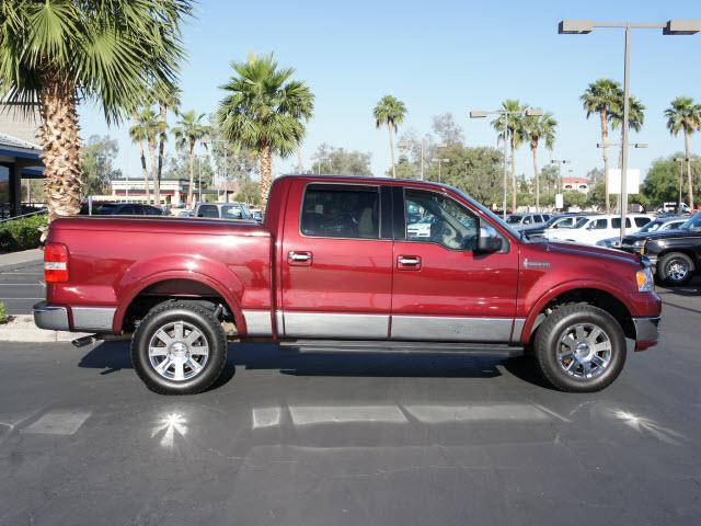 Photo of 2006 Lincoln Mark LT