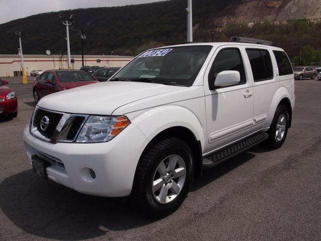 Photo of 2009 Nissan Pathfinder