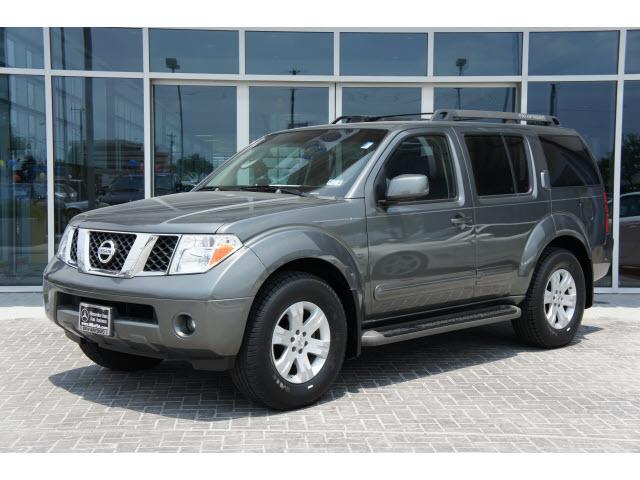 Photo of 2005 Nissan Pathfinder