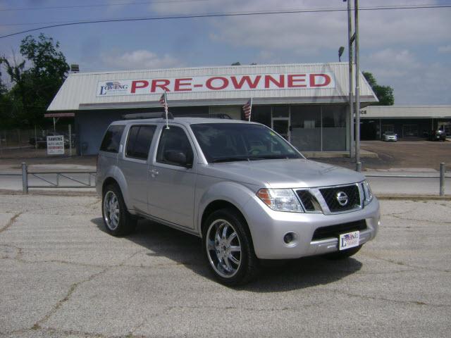 Photo of 2008 Nissan Pathfinder