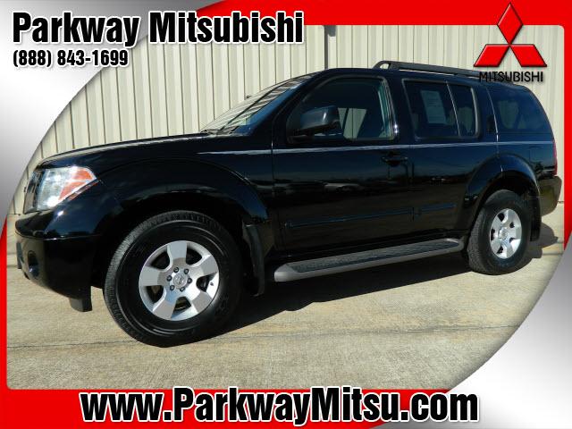 Photo of 2005 Nissan Pathfinder