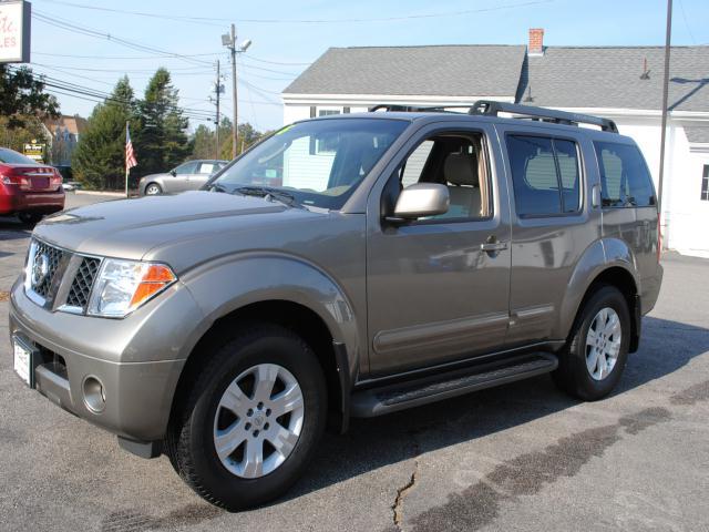 Photo of 2005 Nissan Pathfinder