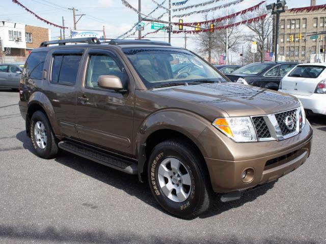 Photo of 2005 Nissan Pathfinder