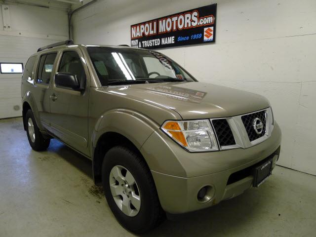 Photo of 2006 Nissan Pathfinder