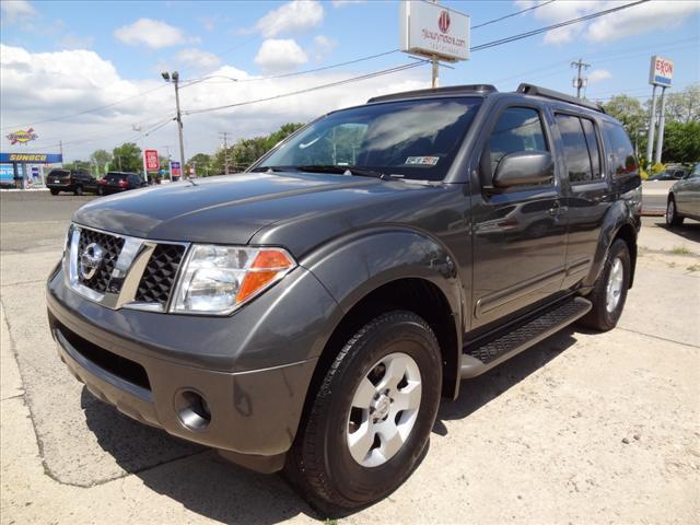 Photo of 2005 Nissan Pathfinder