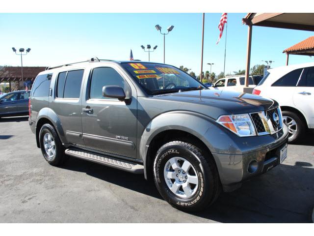 Photo of 2005 Nissan Pathfinder