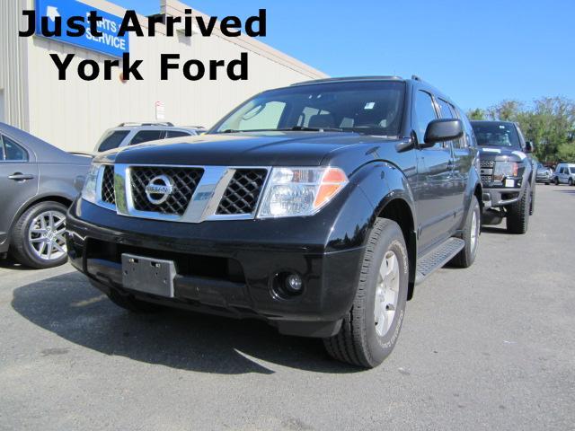 Photo of 2006 Nissan Pathfinder