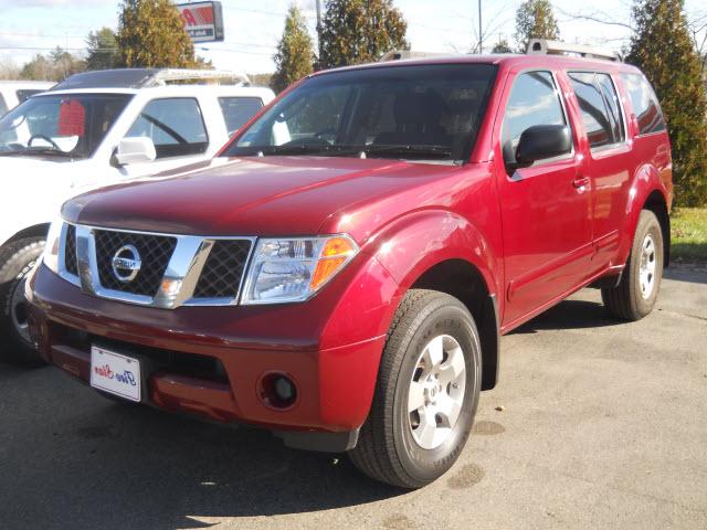 Photo of 2005 Nissan Pathfinder