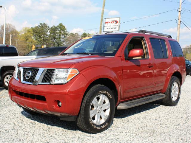 Photo of 2006 Nissan Pathfinder
