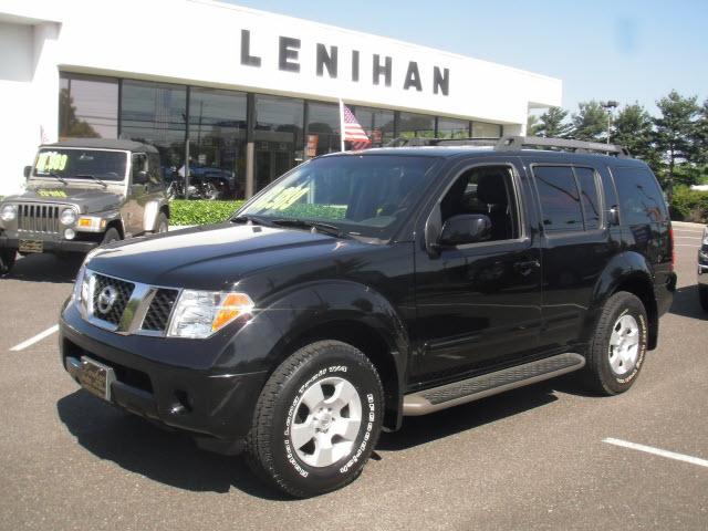 Photo of 2005 Nissan Pathfinder