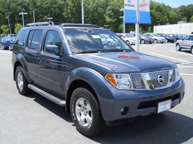 Photo of 2006 Nissan Pathfinder