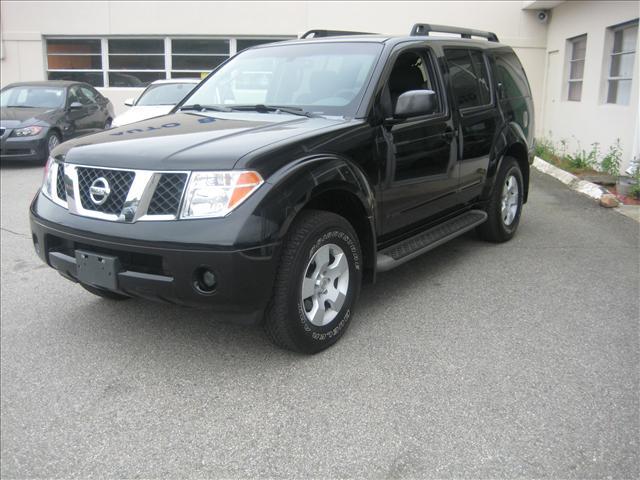 Photo of 2005 Nissan Pathfinder