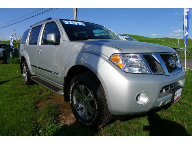 Photo of 2012 Nissan Pathfinder
