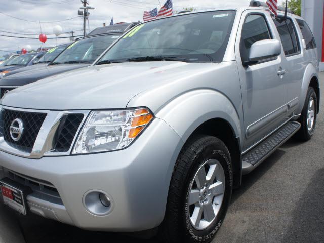 Photo of 2011 Nissan Pathfinder