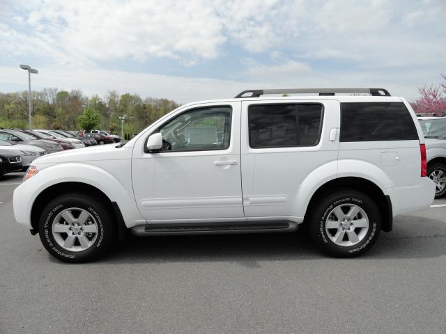 Photo of 2012 Nissan Pathfinder